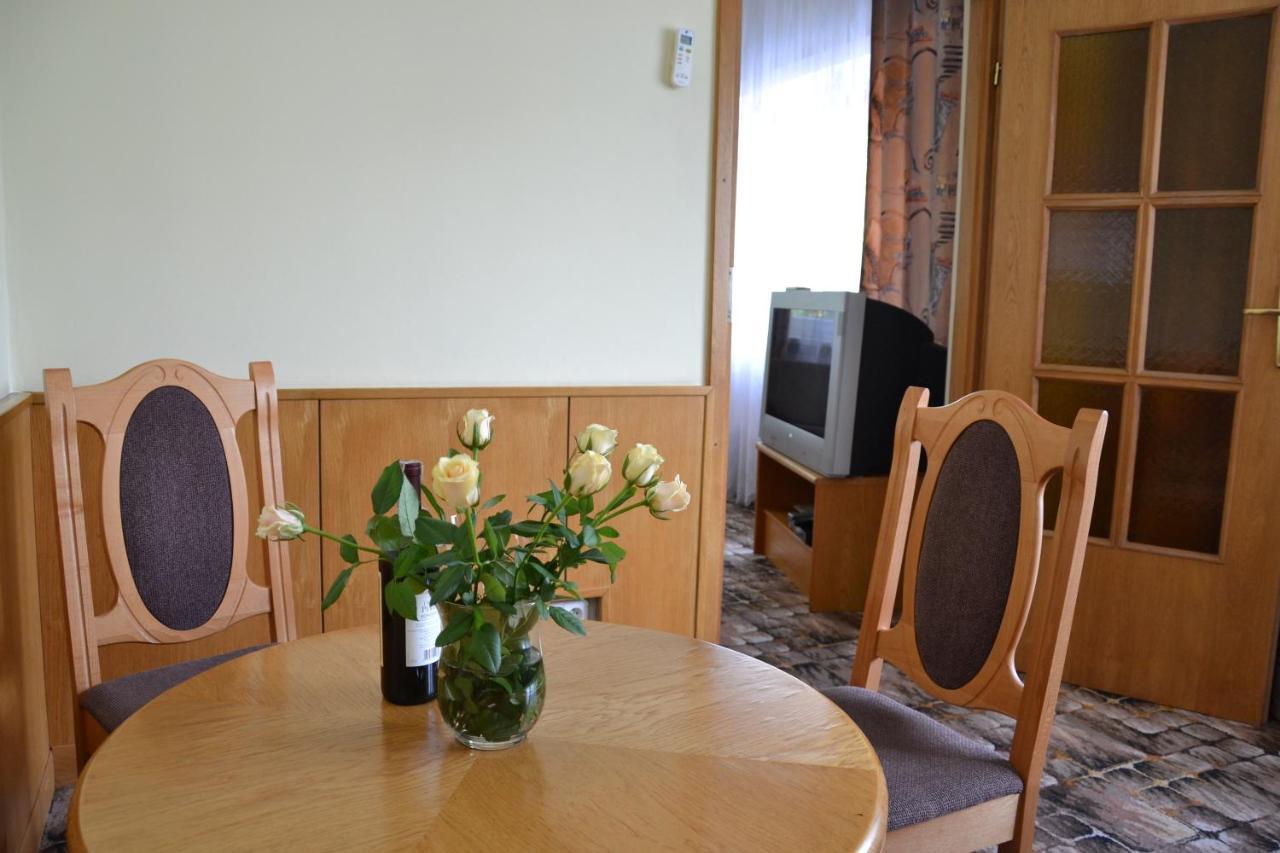 Karat Bed & Breakfast Warsaw Exterior photo